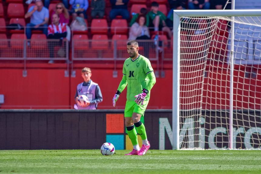 Luís Maximiano com a camisola do Almería (IMAGO)