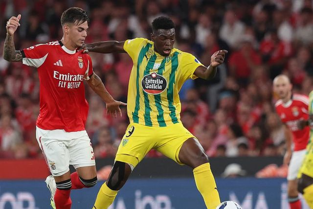 Venda do internacional angolano será uma das maiores de sempre da história dos auriverdes (Foto: Tondela)