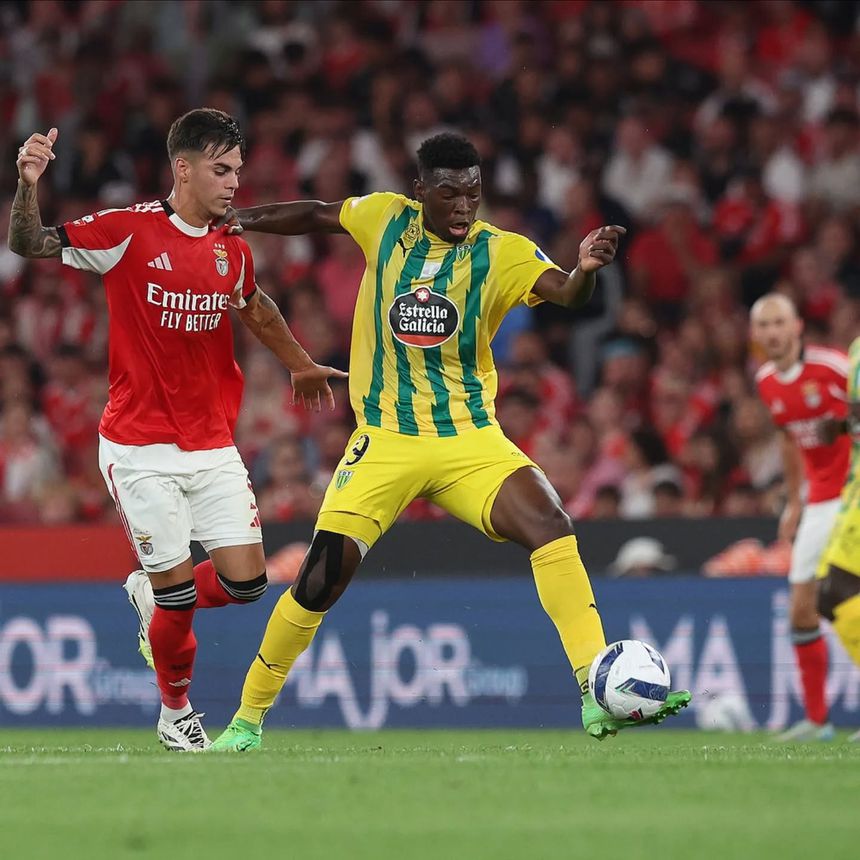 Venda do internacional angolano será uma das maiores de sempre da história dos auriverdes (Foto: Tondela)