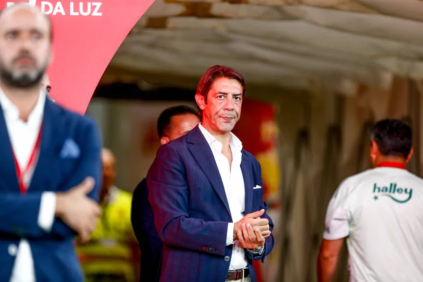 Liga à deriva! Falta dinheiro e ousadia