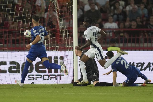 O registo curioso de Madueke na estreia a marcar pela seleção inglesa