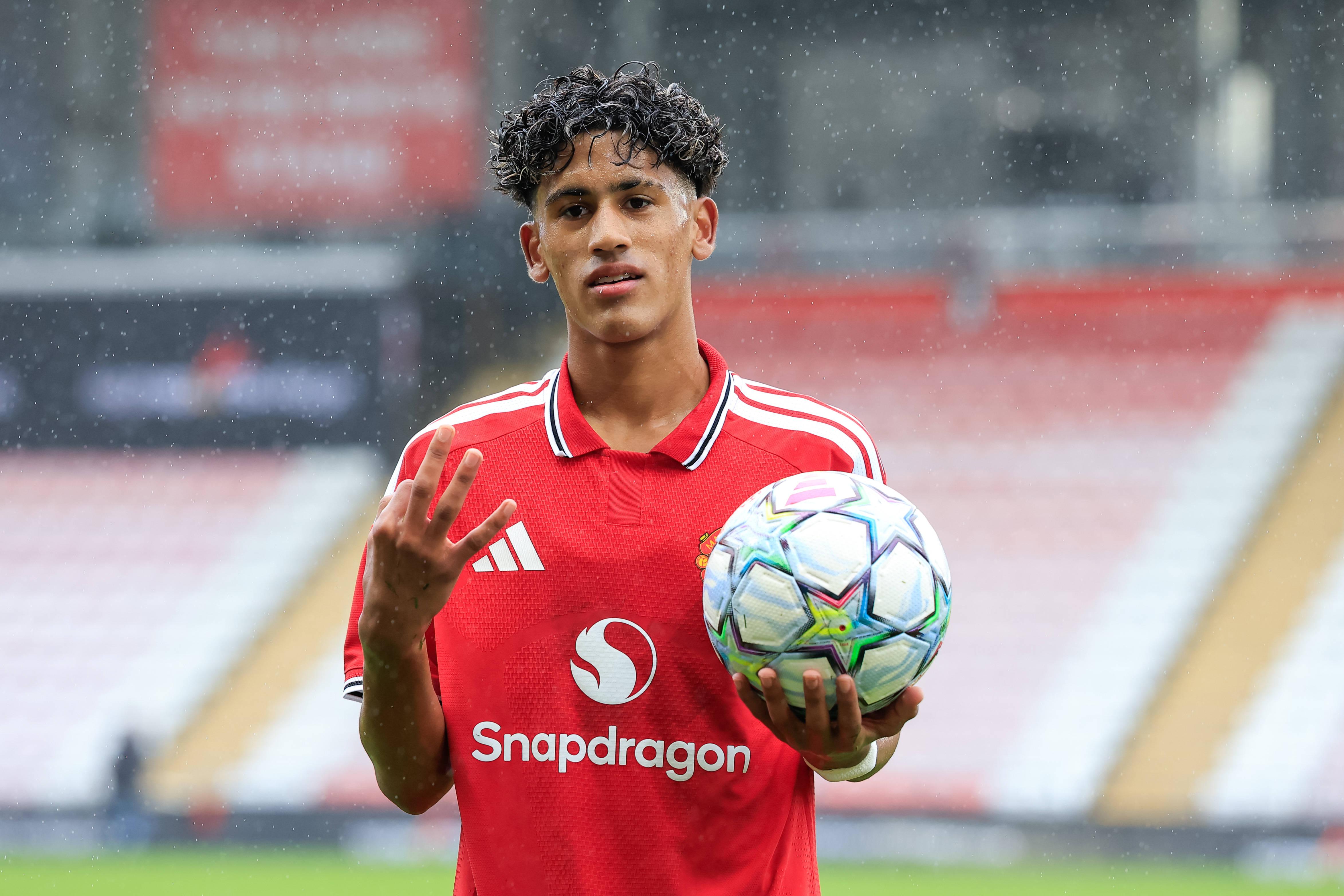 JJ Gabriel, jovem avançado de 15 anos do Manchester United