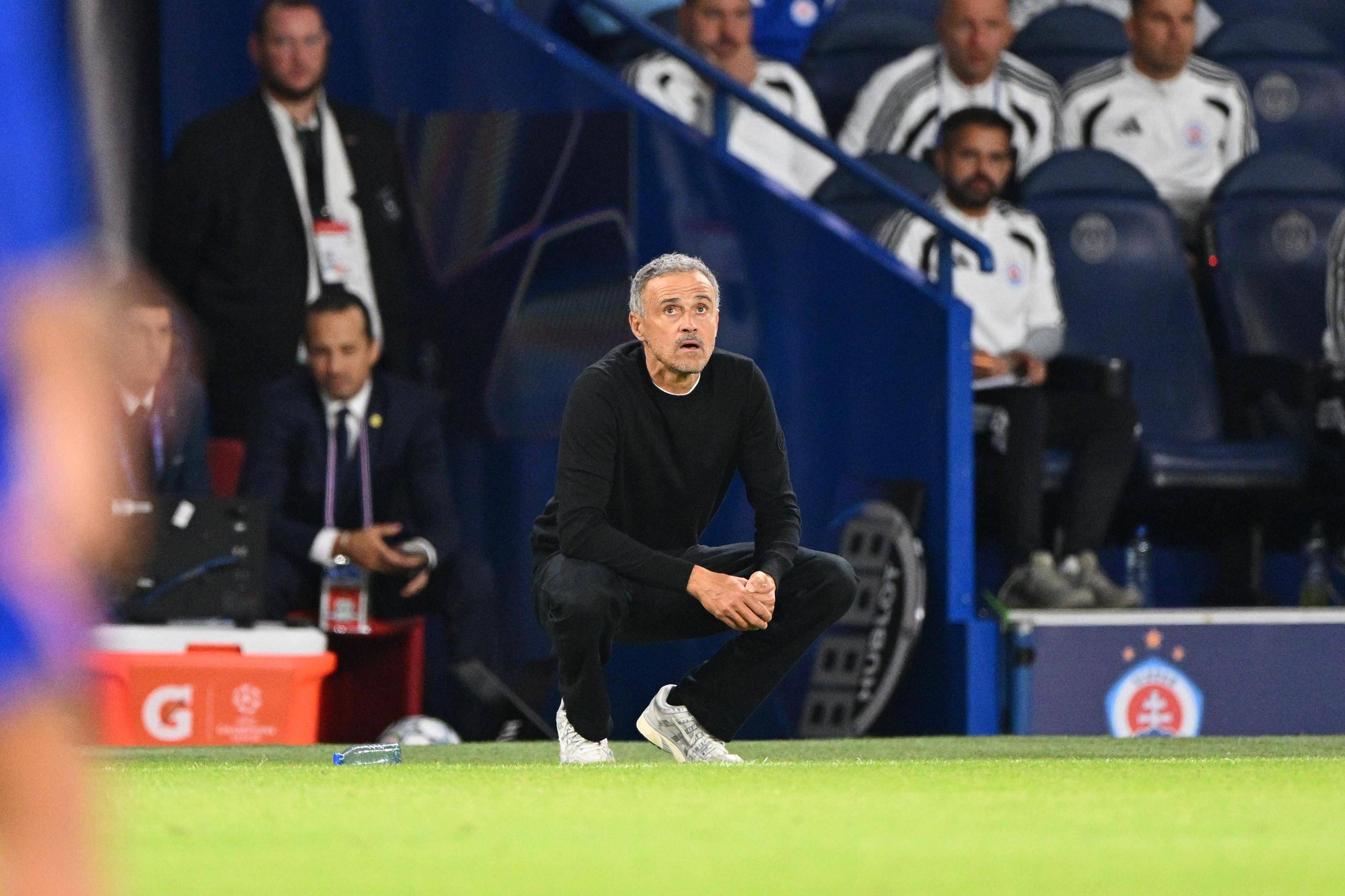 Luis Enrique no banco do PSG