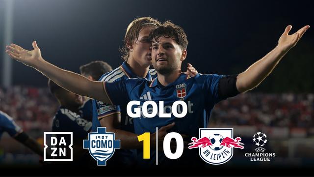 Hino coletivo do Como na estreia a marcar na Champions
