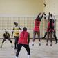 Treinadores de voleibol em ação de formação