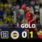 Ex-Benfica faz golaço a... ex-Benfica