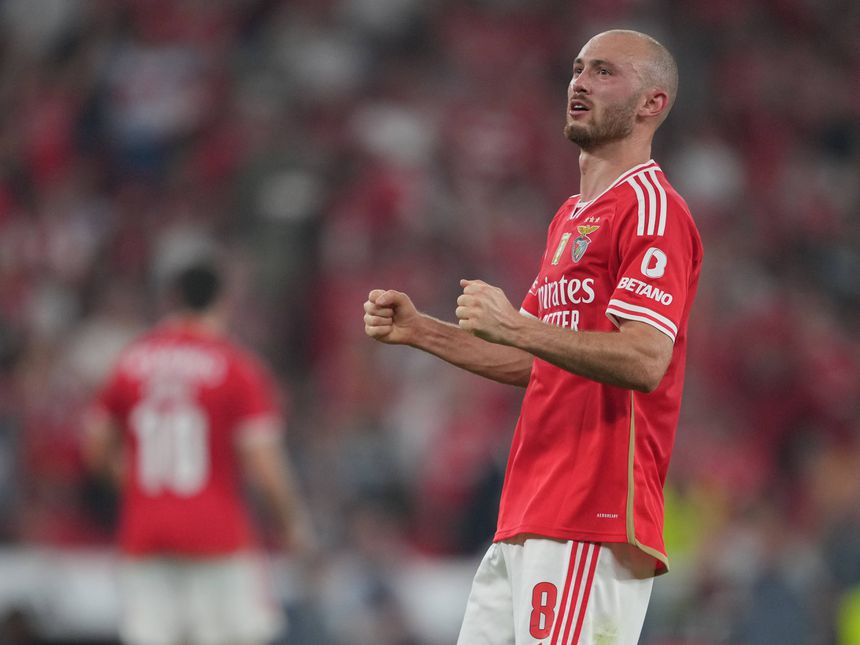 Fredrik Aursnes é o único jogador de que Roger Schmidt nunca prescinde