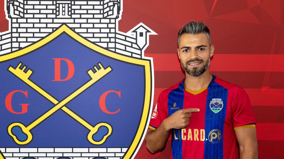 Oficial: Carraça é reforço do Chaves