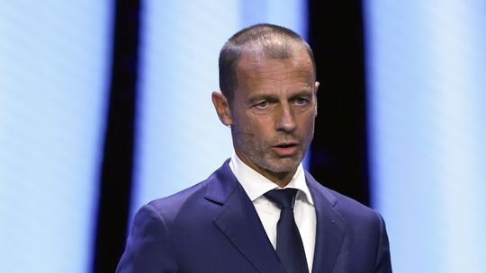 UEFA recua e mantém Rússia fora das provas de escalões jovens