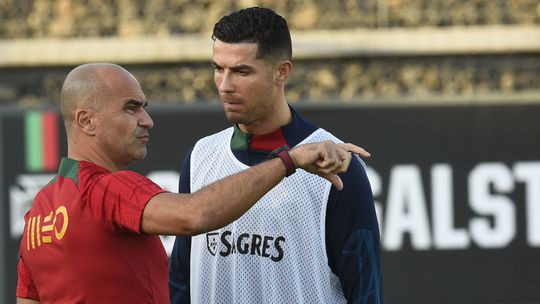 Roberto Martínez à conversa com Ronaldo: as fotos do treino da Seleção Nacional