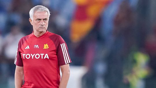 José Mourinho responde aos críticos: «O anti-Mourinhismo vende...»