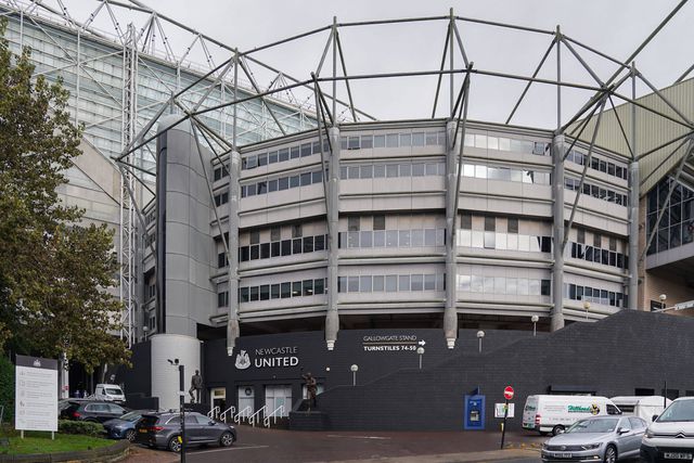 O truque contabilístico que mascara perdas milionárias no futebol inglês