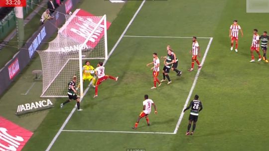 Penálti por marcar no Sporting-Aves SAD: o áudio do VAR