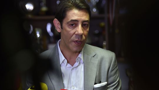 Benfica: Rui Costa em Atenas na Assembleia Geral da ECA