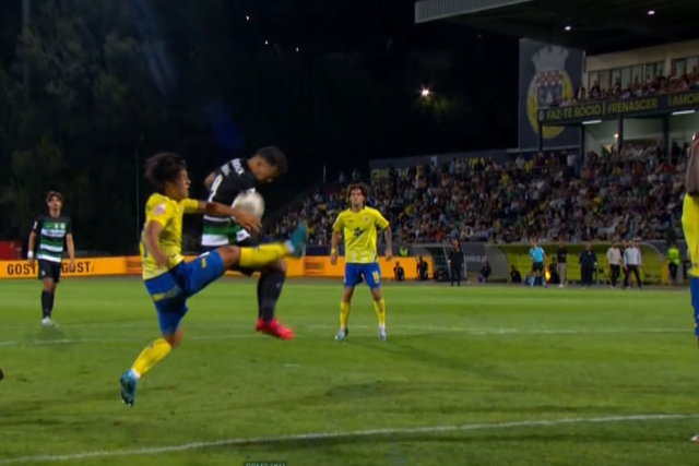 Áudio do VAR: penálti bem assinalado a favor do Sporting em Arouca
