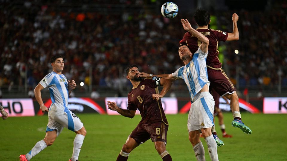 Golo de Otamendi não chega para dar a vitória à Argentina