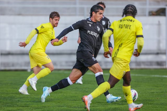 V. Guimarães: futuro de Marco Cruz pode passar por cedência