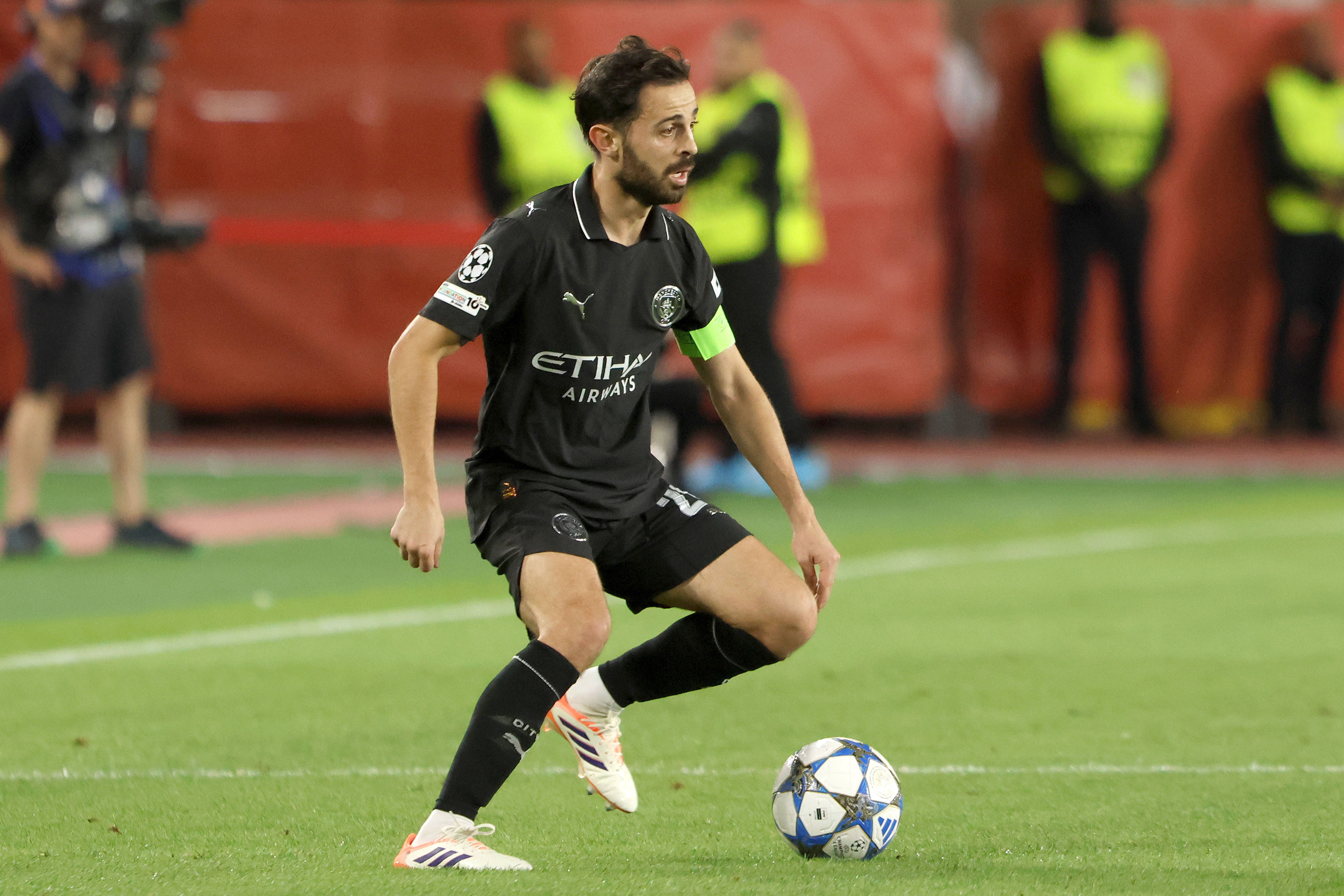 8 - Bernardo Silva, Manchester City, 345 mil euros/semana