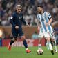 Antoine Griezmann e Lionel Messi na final do Mundial 2022