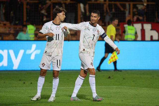 João Félix com Cristiano Ronaldo - Foto: IMAGO