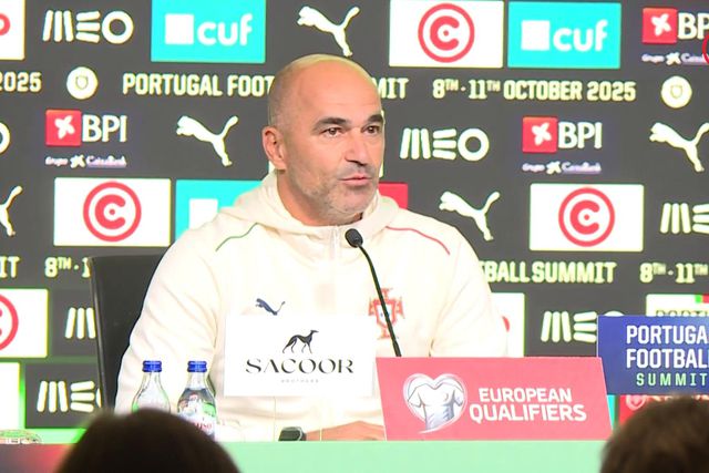 Roberto Martínez fala do ambiente 'a ferver' entre Benfica, FC Porto e Sporting