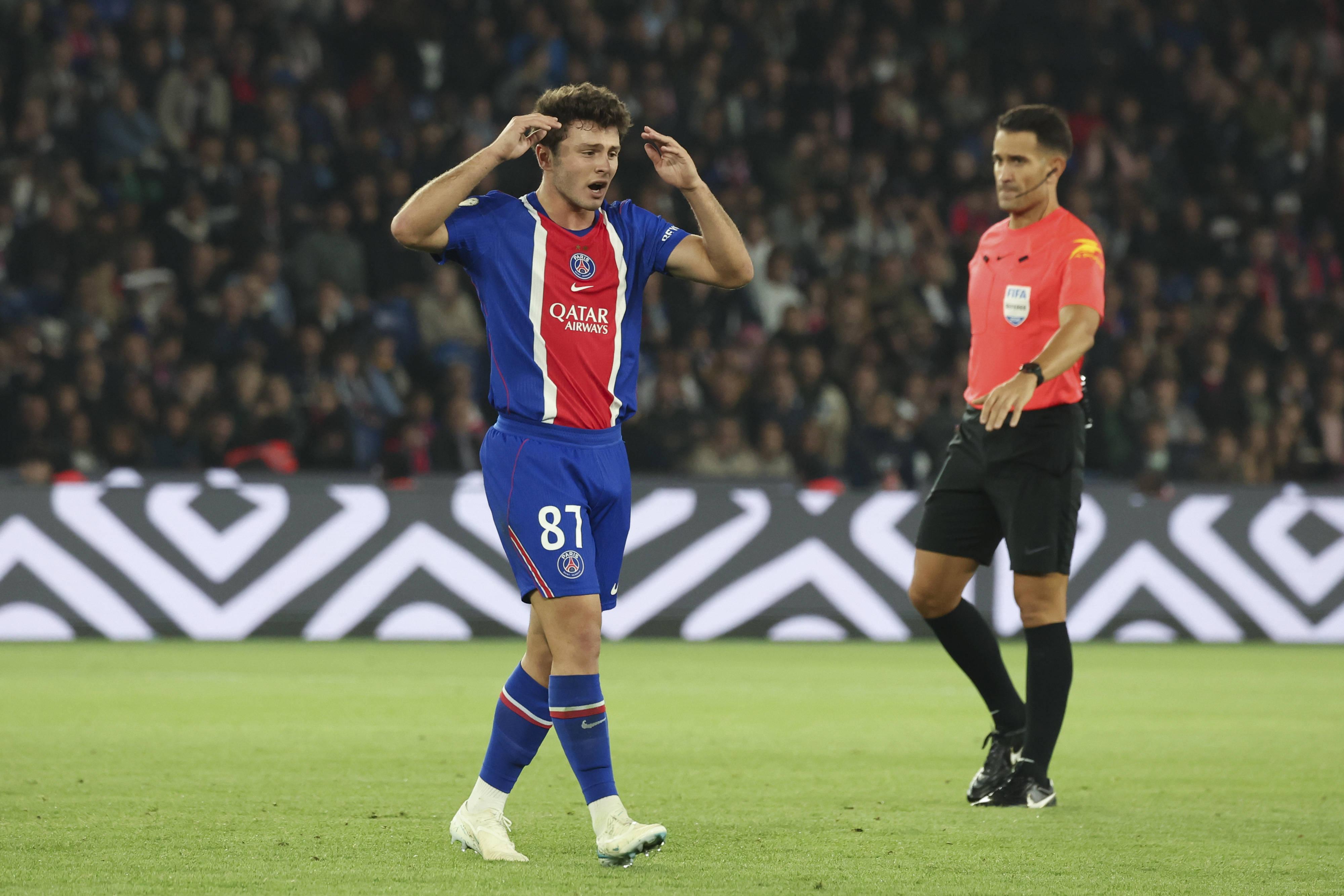 João Neves foi titular no PSG