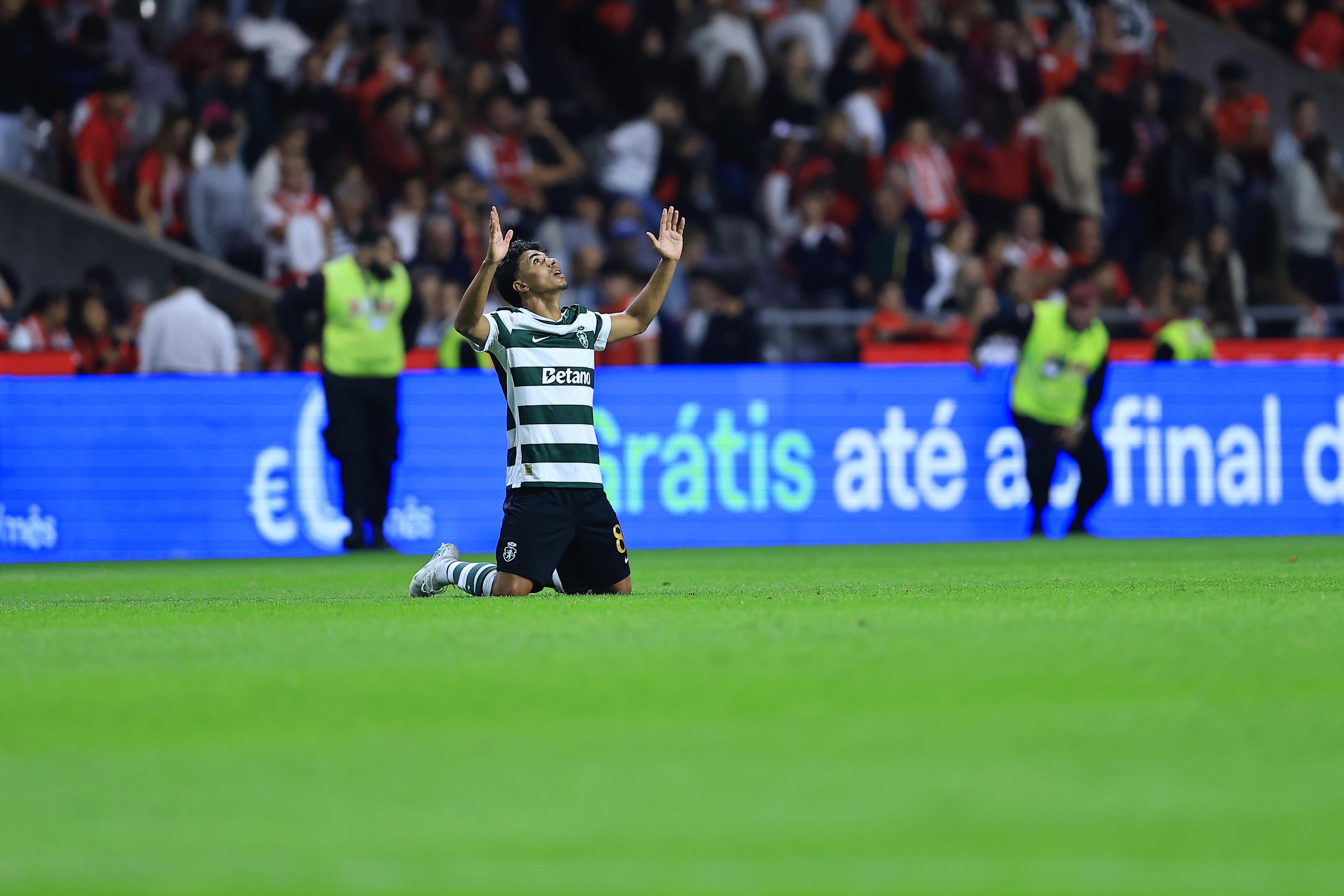 João Simões agradece a Deus o retorno aos relvados sem restrições (Foto Peter Sparks/Kapta+)