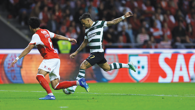 Ao minuto 81, Zalazar avançou desde o meio-campo leonino e já na área bracarense disparou para o 3-1 que selou a vitória do Sporting - Foto: KAPTA+