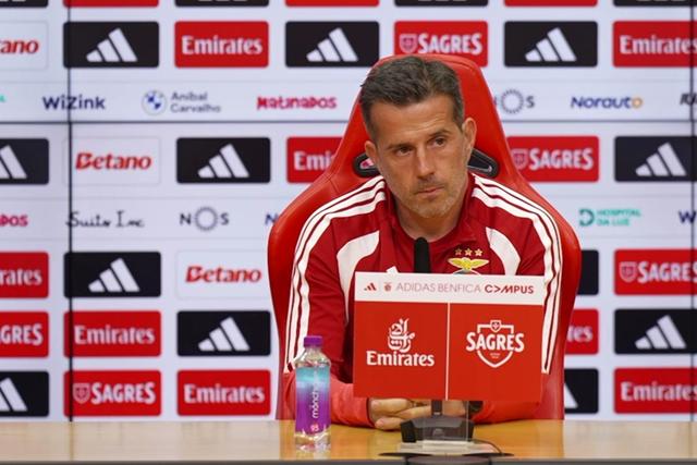 Marco Silva e o tempo a mais com El Karouani, Echeverri e Durán
