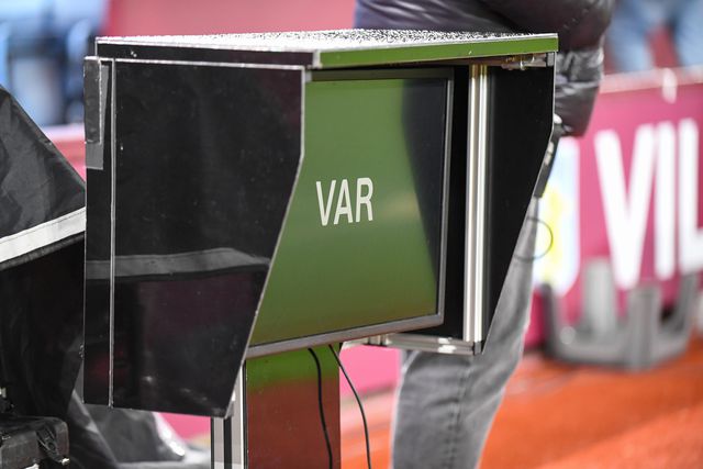 Premier League pondera adotar o fora de jogo semi-automático na próxima época