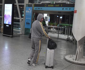 Benfica: Kokçu foi aos Países Baixos enquanto não se cura da lesão