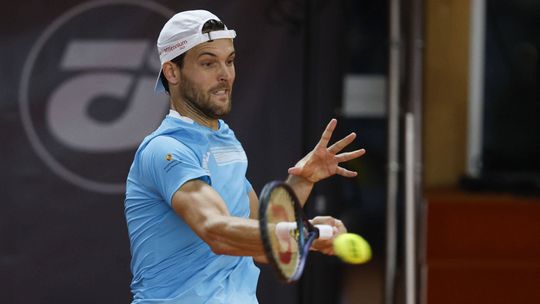 João Sousa eliminado em 'Challenger' no Canadá