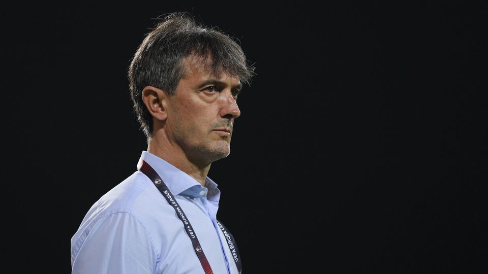 OFICIAL: Villarreal anuncia saída do segundo treinador da época