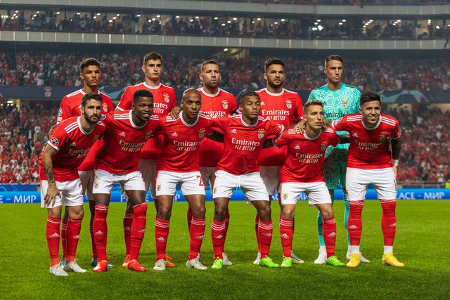 Neres reage à convocação de Grimaldo