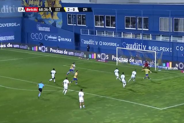 Vídeo: Estoril inspirado marca depois de grande jogada