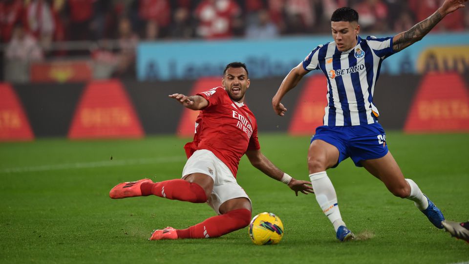 VÍDEO: autogolo de Nehuén Pérez aumenta a vantagem do Benfica