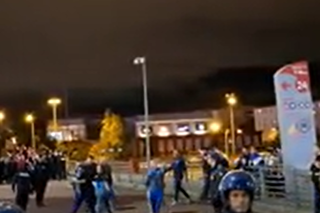 Adeptos do FC Porto já entram no estádio