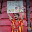 Akturkoglu com carinho especial de adeptos do Galatasaray