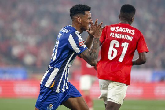 Destaques do FC Porto: um traje de Galeno entre muitas nódoas