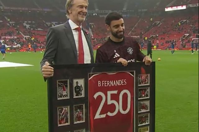 Vídeo: Bruno Fernandes reconhecido pelos 250 jogos