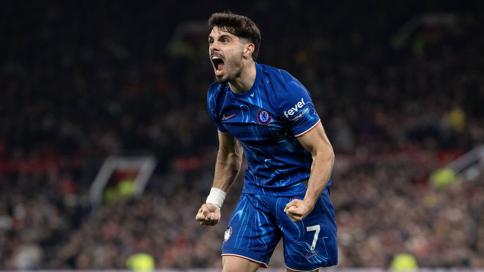 VÍDEO: Pedro Neto faz golaço e acorda Stamford Bridge