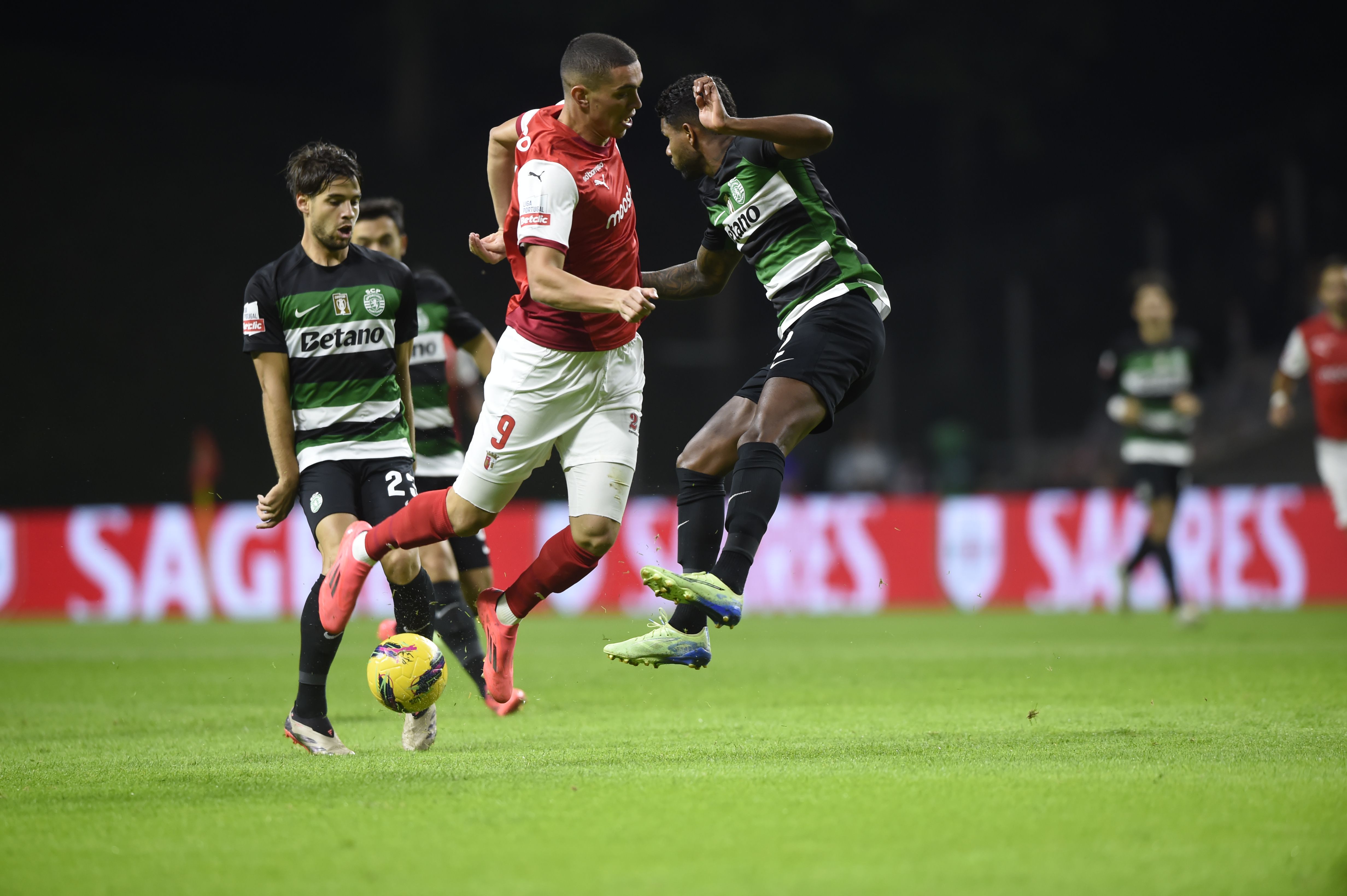 Leões recebem arsenalistas em Alvalade sob pressão do Benfica