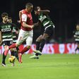 Ouazzani, do SC Braga, em disputa de bola com Matheus Reis, do Sporting (GRAFISLAB)