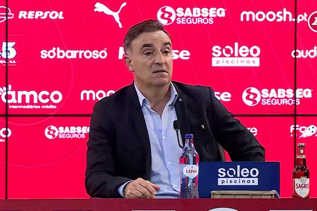 «Até parece que receber muito dinheiro faz dos jogadores Super-Homens»