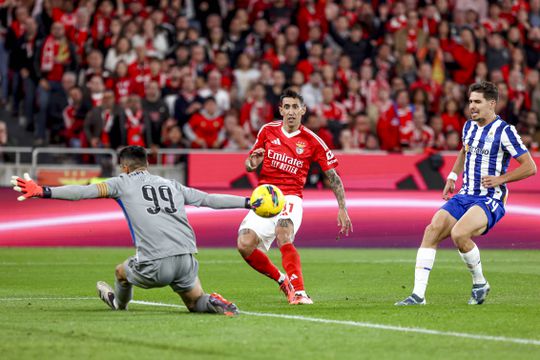 Vídeo: Di María faz o segundo do Benfica no Clássico