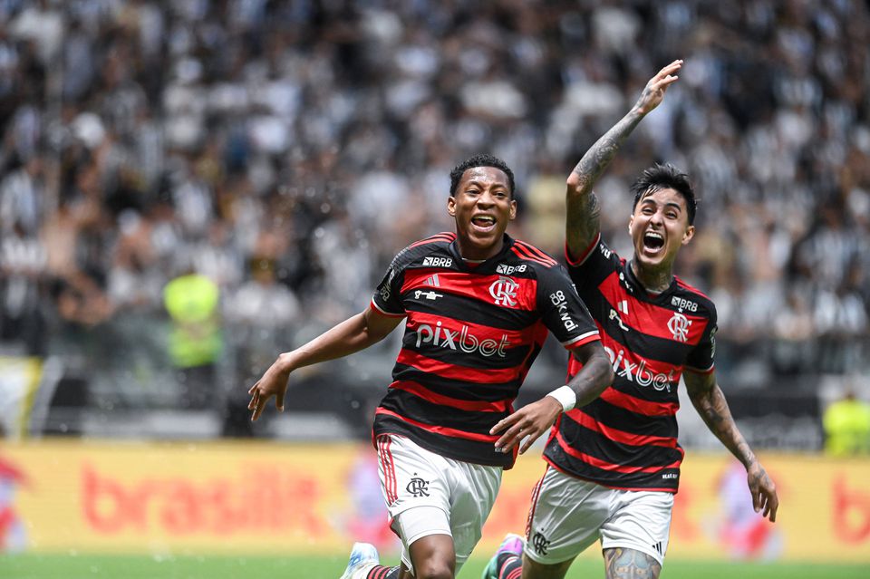 Flamengo conquista a Taça do Brasil com golo de ex-Sporting