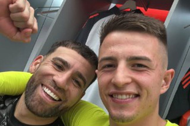 «Desculpem equipa, pagamos o jantar»: brincadeira de Trubin e Otamendi após goleada ao FC Porto