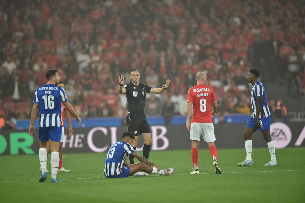 Benfica-FC Porto, 4-1 A análise de Duarte Gomes: um jogador do FC Porto por expulsar