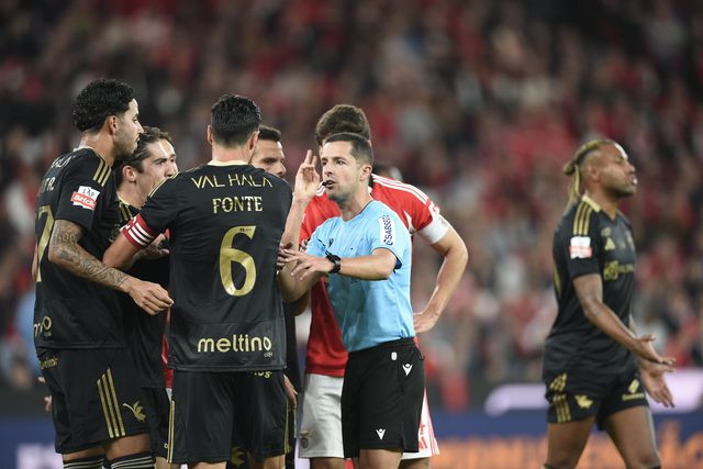 Gustavo Correia teve muito trabalho na Luz. Foto: Sérgio Miguel Santos