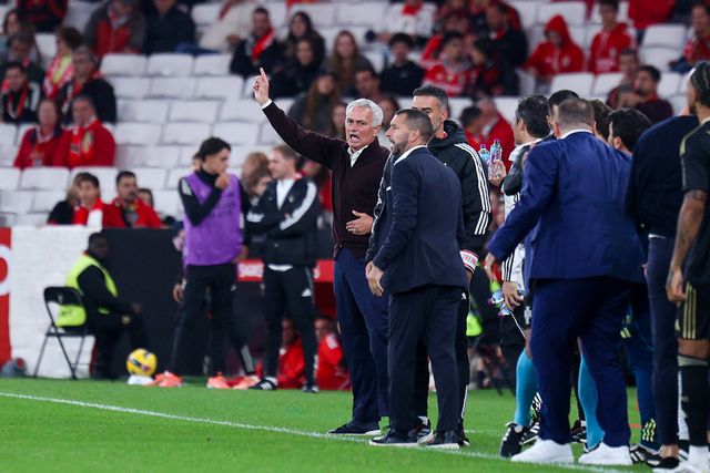 José Mourinho, treinador do Benfica, no jogo com o Casa Pia - Foto Imago